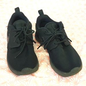NIKE kids size 12 Black sneakers